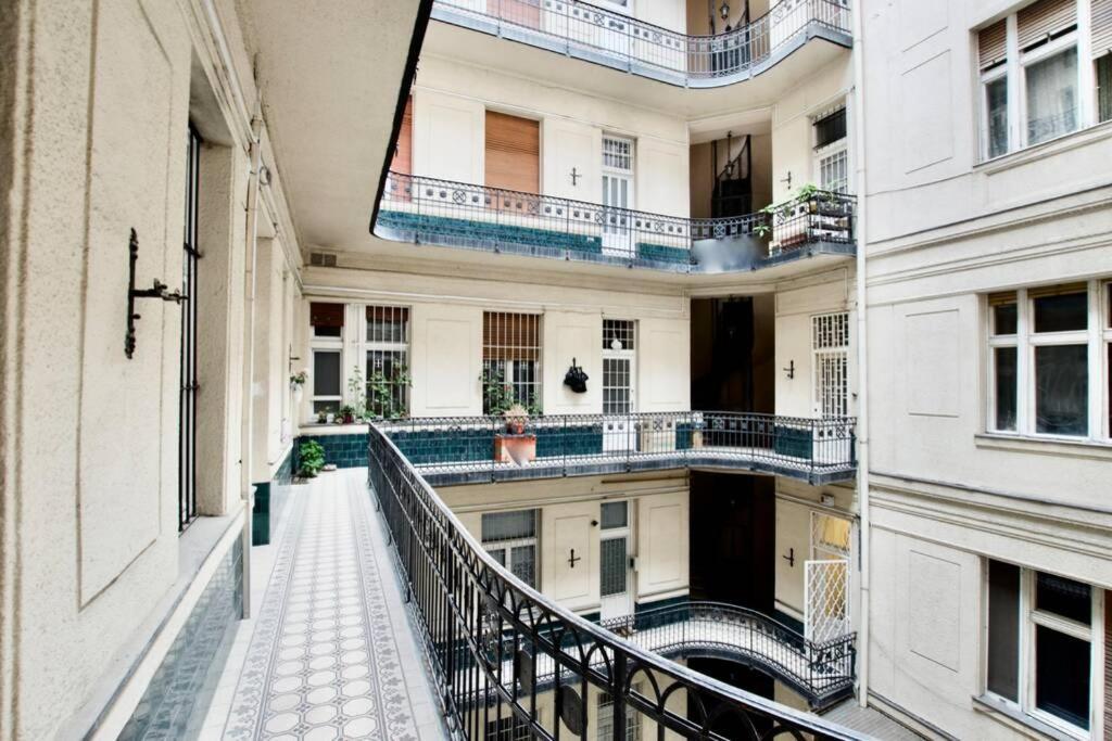 Premium Apartment By Hi5 - Best Ever Budapest Extérieur photo