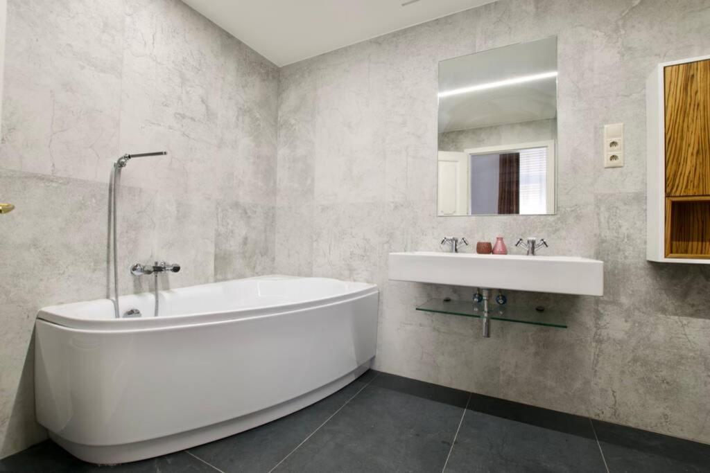 Premium Apartment By Hi5 - Best Ever Budapest Extérieur photo